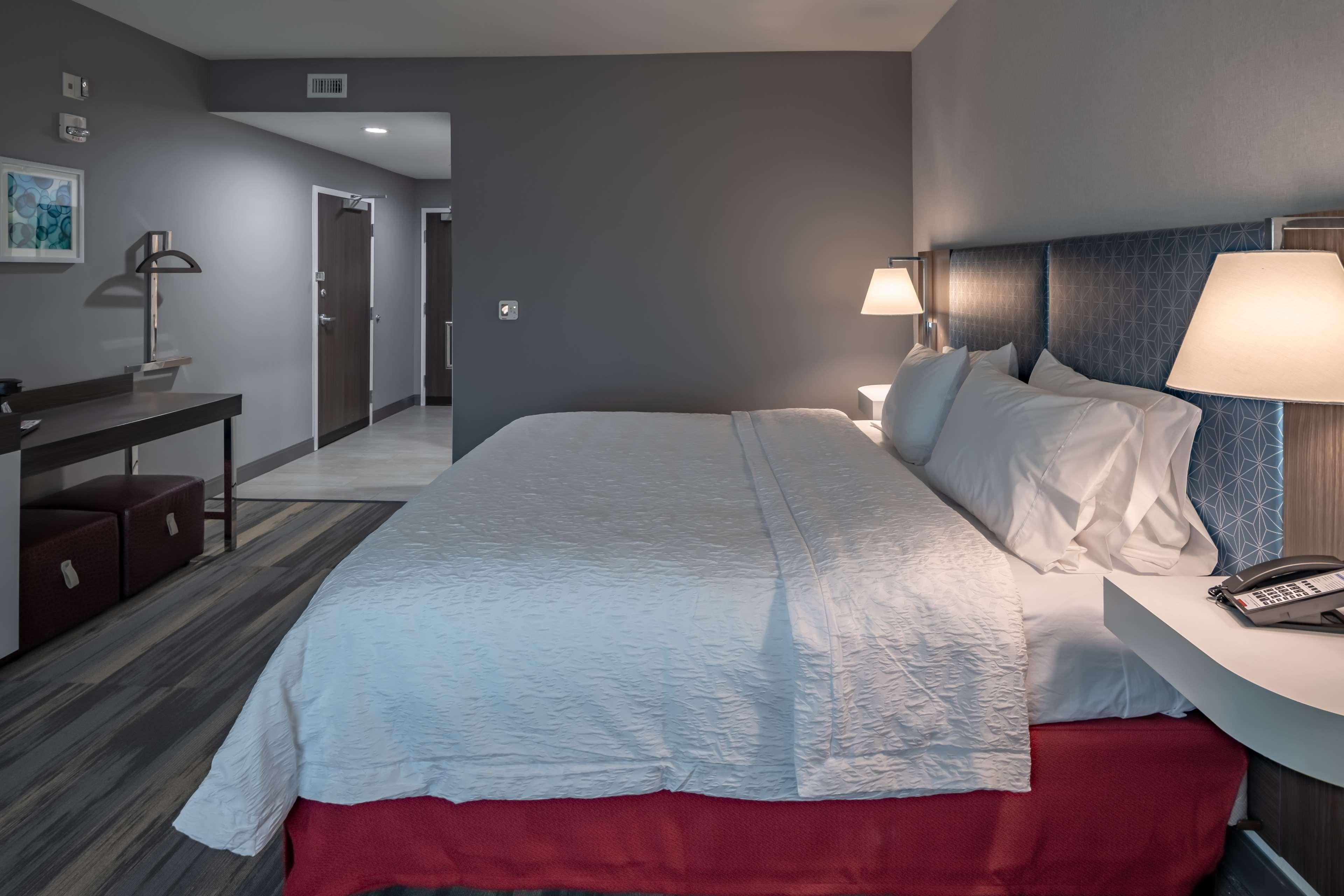 Hampton Inn & Suites Dallas/Plano Central Exterior foto